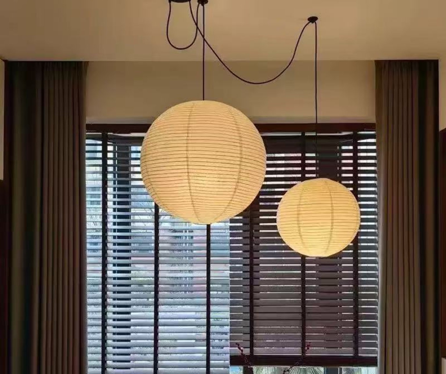Ribbed Globe Pendant Light 050
