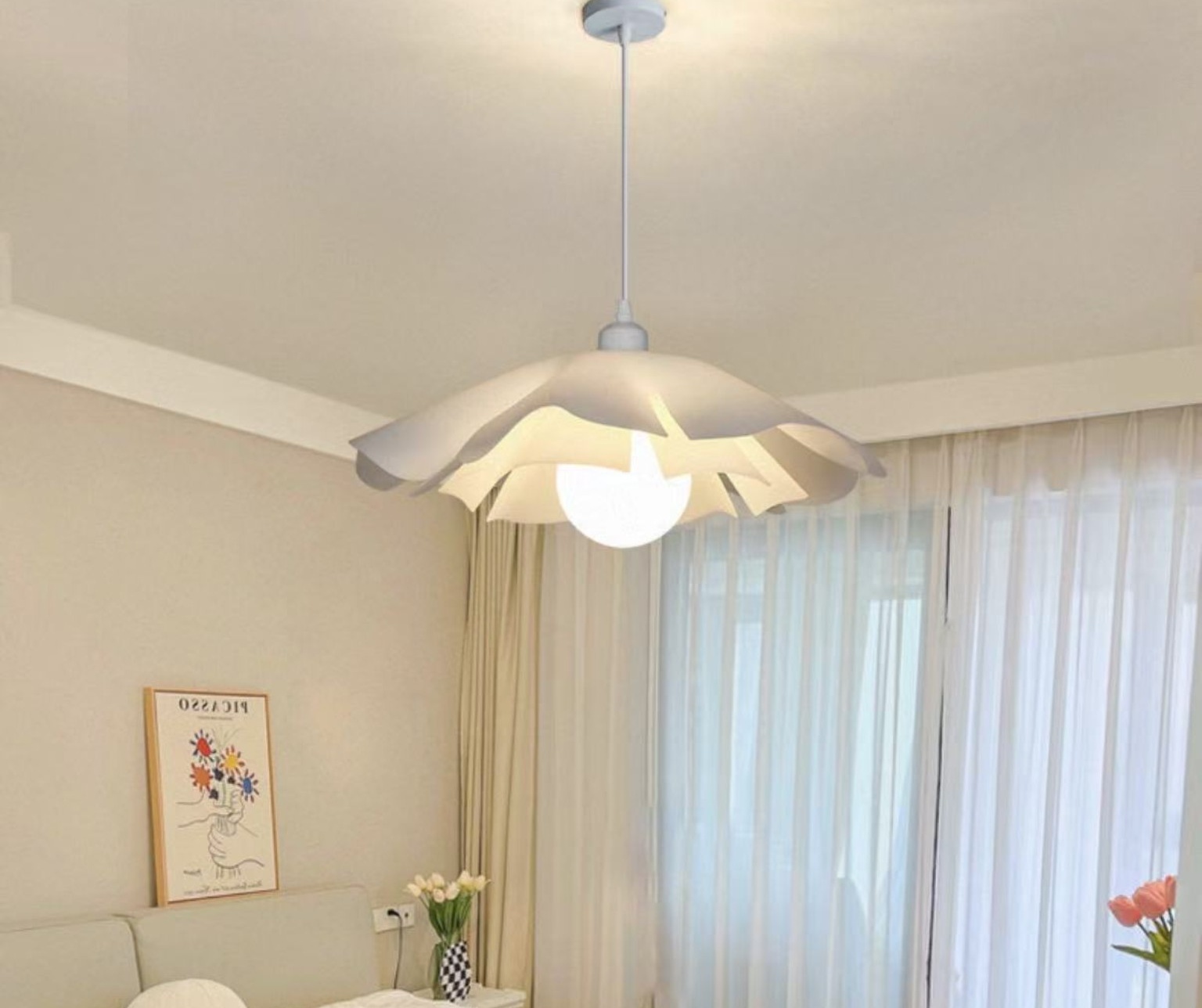 Flower Petal Pendant Light 079